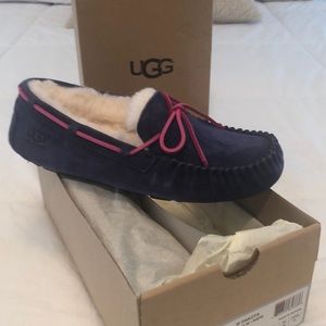 ✨UGG✨  NEW WITH BOX✨